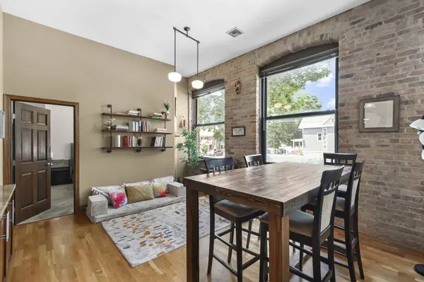123 N Blount Street #206, Madison, WI 53703