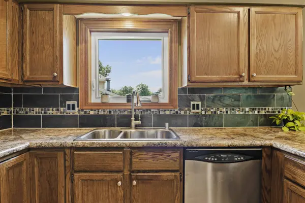 14 Weeping Birch Circle, Madison, WI 53704