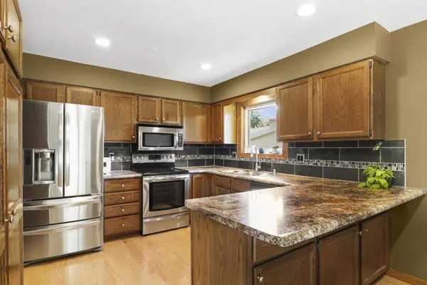 14 Weeping Birch Circle, Madison, WI 53704