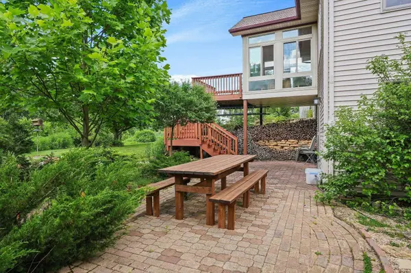 W5430 Windmill Ridge Road, New Glarus, WI 53574