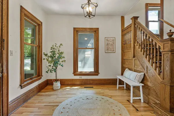 2209 Oakridge Avenue, Madison, WI 53704