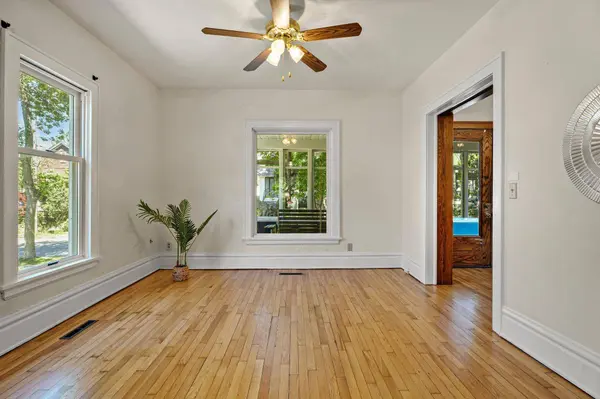 2209 Oakridge Avenue, Madison, WI 53704