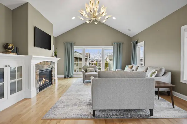 13 Arboredge Way