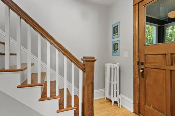 34 Farwell Street, Madison, WI 53704-5469