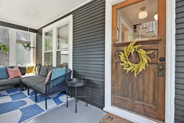 34 Farwell Street, Madison, WI 53704-5469