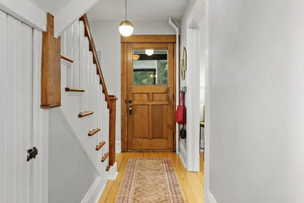 34 Farwell Street, Madison, WI 53704-5469