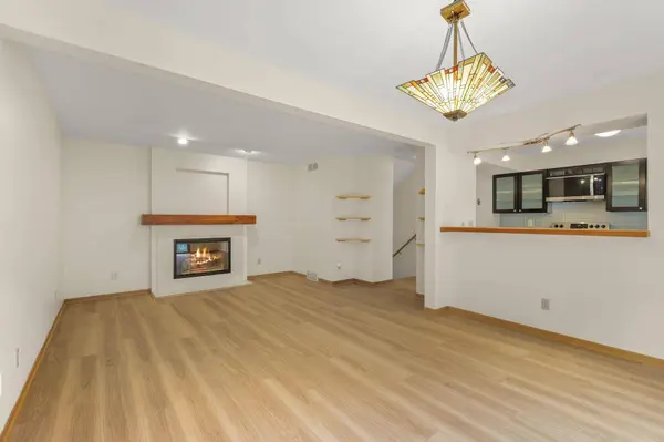 69 Ponwood Circle, Madison, WI 53717
