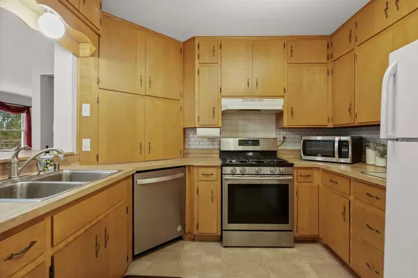 1650 Mayfield Lane, Madison, WI 53704
