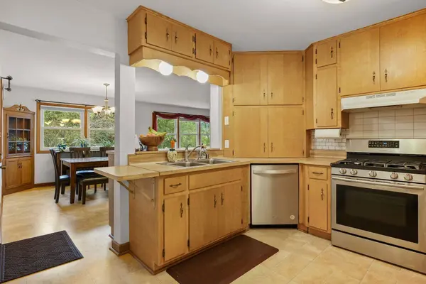 1650 Mayfield Lane, Madison, WI 53704