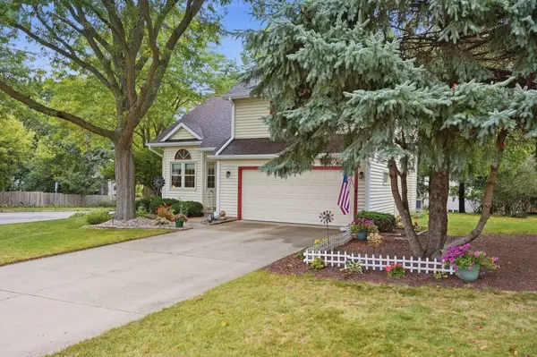 2 Cottonwood Circle, Madison, WI 53704