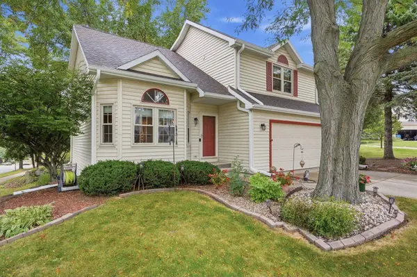 2 Cottonwood Circle, Madison, WI 53704