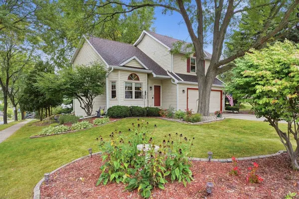 2 Cottonwood Circle, Madison, WI 53704