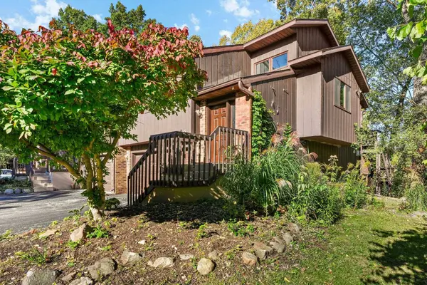 15 Hickory Hollow Drive