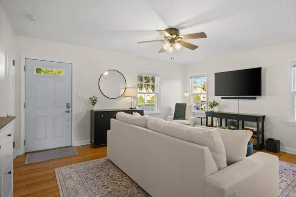 821 N Fair Oaks Avenue, Madison, WI 53714