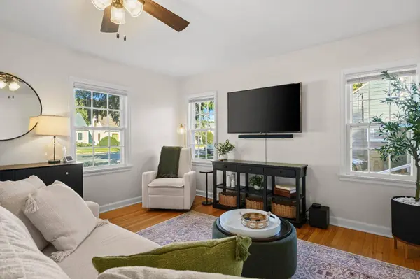 821 N Fair Oaks Avenue, Madison, WI 53714