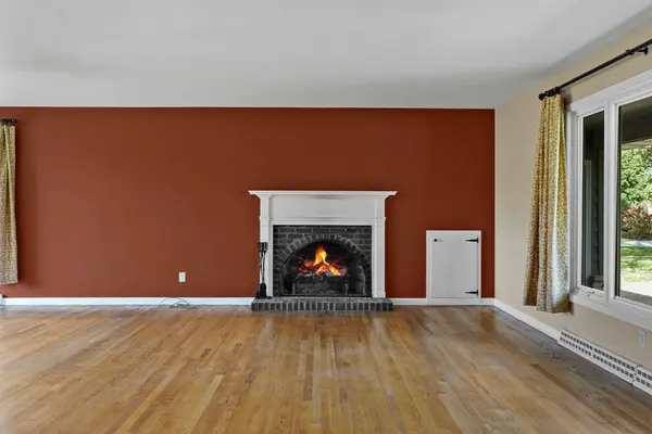 6625 S Oak Lane, Windsor, WI 53598