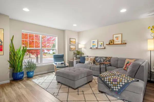 1102 O'Keeffe Avenue, Sun Prairie, WI 53590
