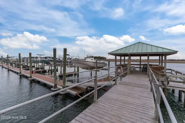1421 Halcyon LN, Wilmington, NC 28411
