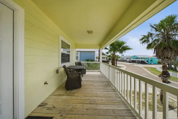 415 SPENCERS LNDG, Port Aransas, TX 78373