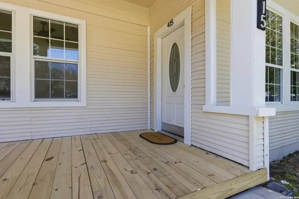 415 Elm St, Seguin, TX 78155