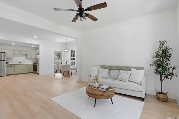415 Elm St, Seguin, TX 78155