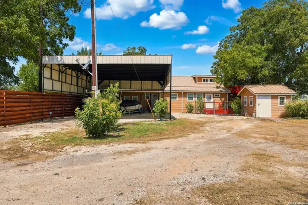 235 Burroughs, Seguin, TX 78155