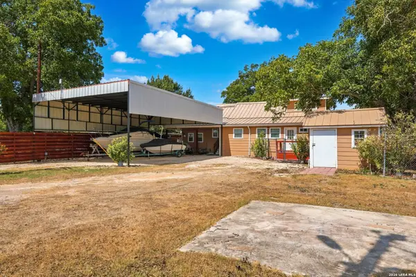 235 Burroughs, Seguin, TX 78155