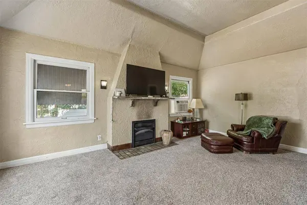 11 W Drummond ST, Shawnee, OK 74801