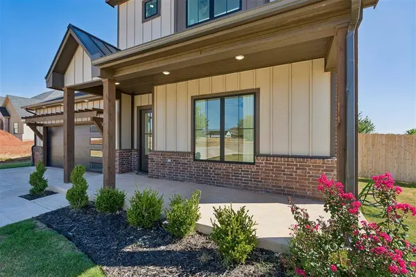 4676 Ranchero DR, Edmond, OK 73025
