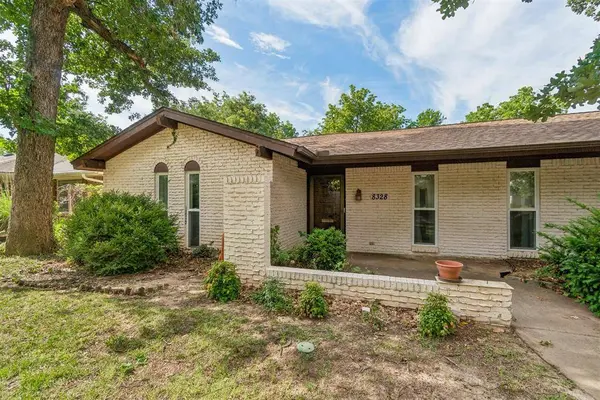 8328 NW 25th ST, Bethany, OK 73008