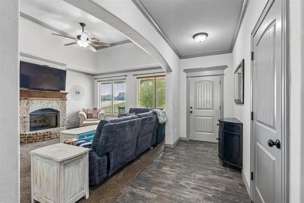 286 Mounds RD, Harrah, OK 73045