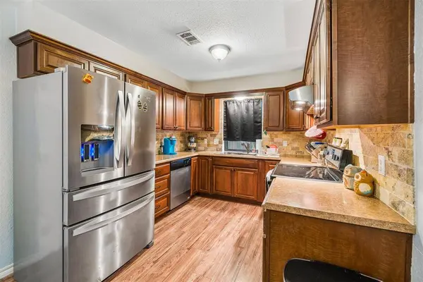 108 Cambridge DR, Midwest City, OK 73110