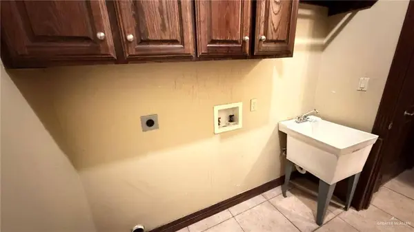 7931 Dallas CIR, Mission, TX 78574