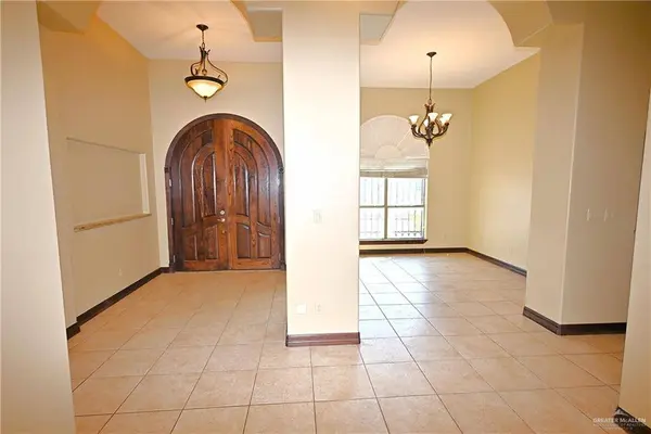 7931 Dallas CIR, Mission, TX 78574