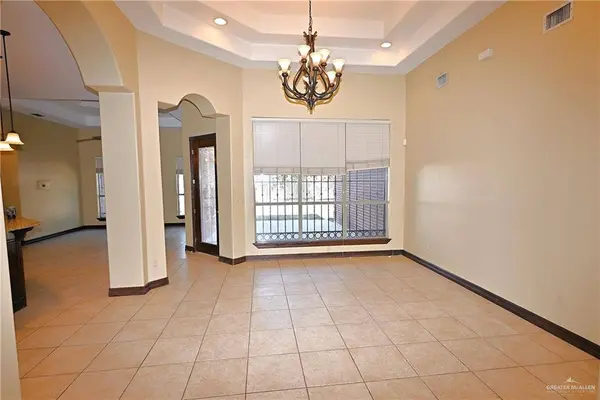 7931 Dallas CIR, Mission, TX 78574