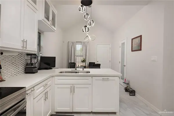 2209 N Woody ST, Edinburg, TX 78541