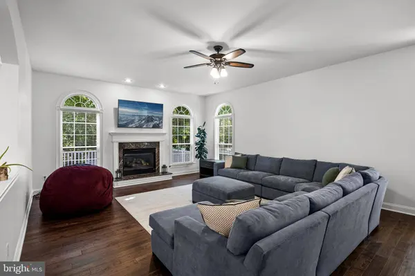 105 HICKORY CT, Mullica Hill, NJ 08062