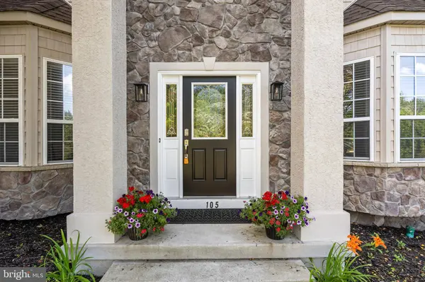 105 HICKORY CT, Mullica Hill, NJ 08062