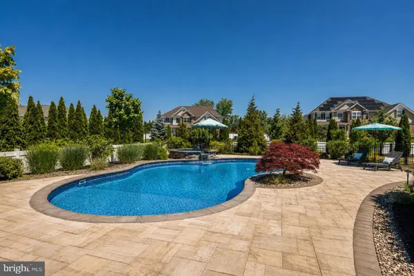 412 GARDENIA DR, Mullica Hill, NJ 08062