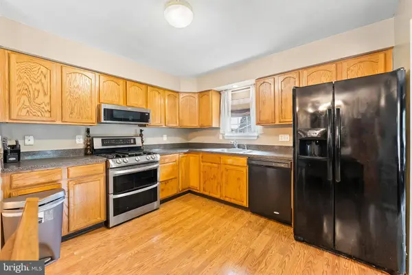 975 LINDSEY DR, Woodbury, NJ 08096