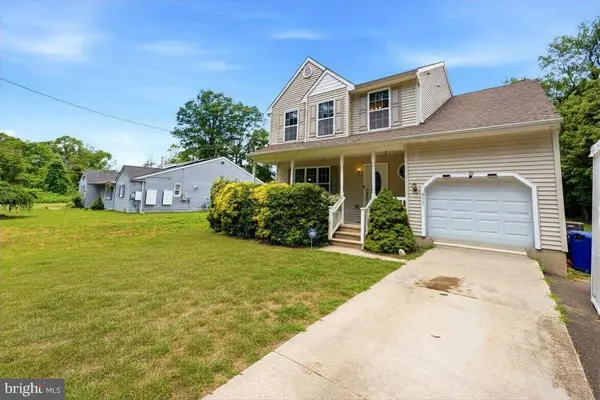 975 LINDSEY DR, Woodbury, NJ 08096