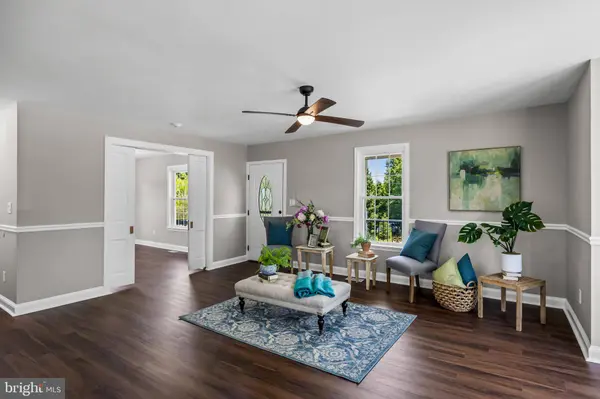 402 BARNSBORO RD, Sewell, NJ 08080