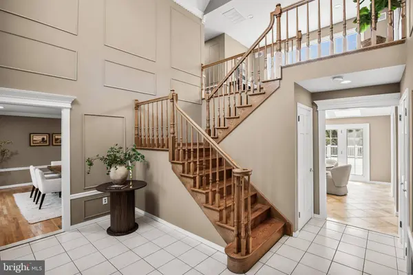 7 MICHAEL CT, Englishtown, NJ 07726