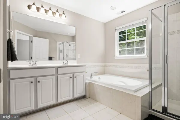 376 CONCETTA DR, Mount Royal, NJ 08061