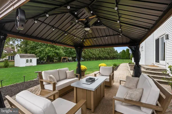 35 PARRY DR, Hainesport, NJ 08036