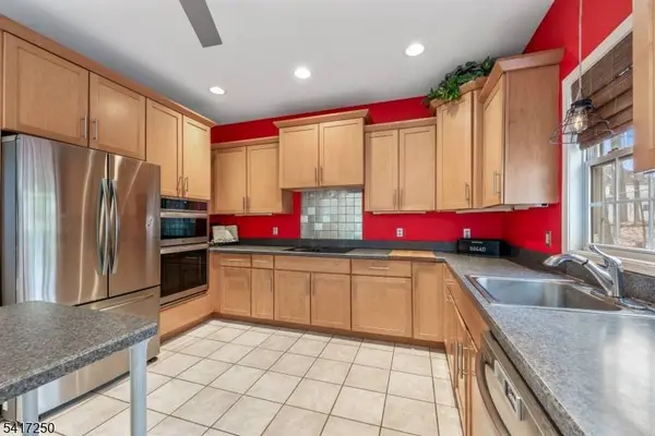 5 Teakwood Ct, Jefferson Twp., NJ 07849
