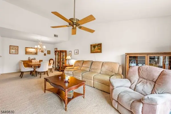 154 Drake Ln, Roxbury Twp., NJ 07852