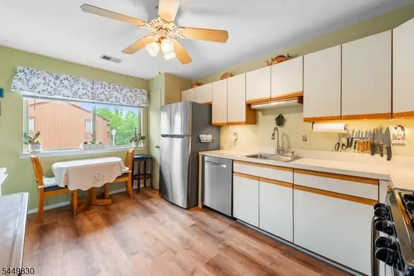 154 Drake Ln, Roxbury Twp., NJ 07852