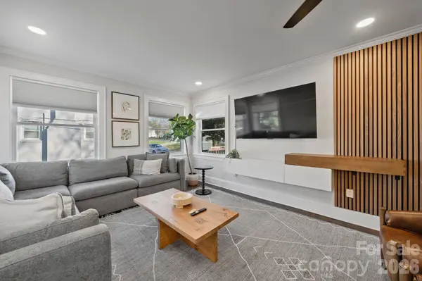 3720 Tuckaseegee RD, Charlotte, NC 28208