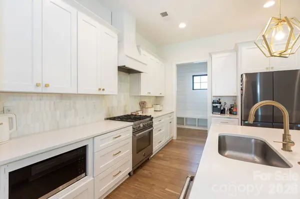 2629 Elon ST, Charlotte, NC 28208